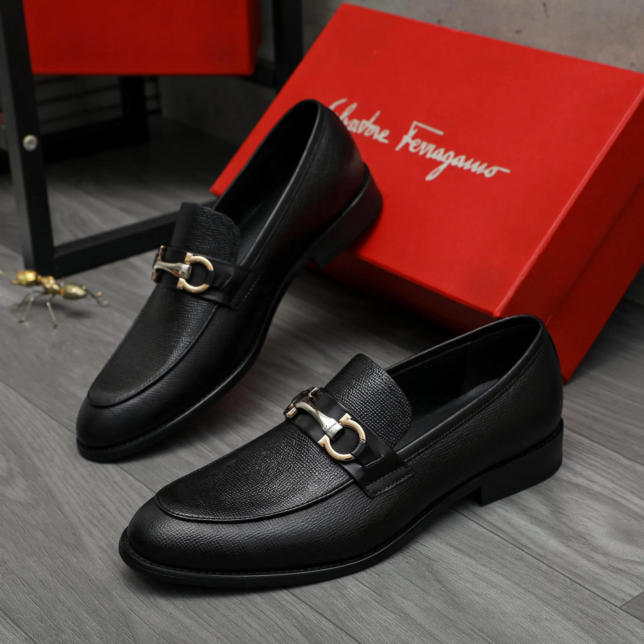 Men's shoes 💰420 Product trademark: Ferragamo " Ferragamo ] Business slip-on leather shoes Regular size: 39-45 (38.46 custom-made, non-refundable) Product materials: Selected small pebbled cowhide upper, sheepskin lining, original rubber outsole